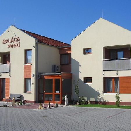 Balaca Panzio Hotel Veszprem Bagian luar foto