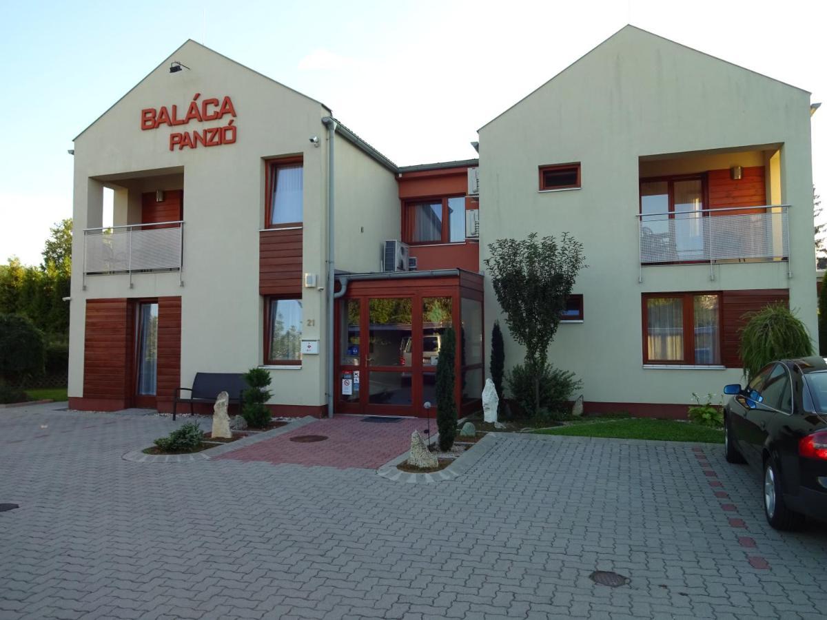 Balaca Panzio Hotel Veszprem Bagian luar foto