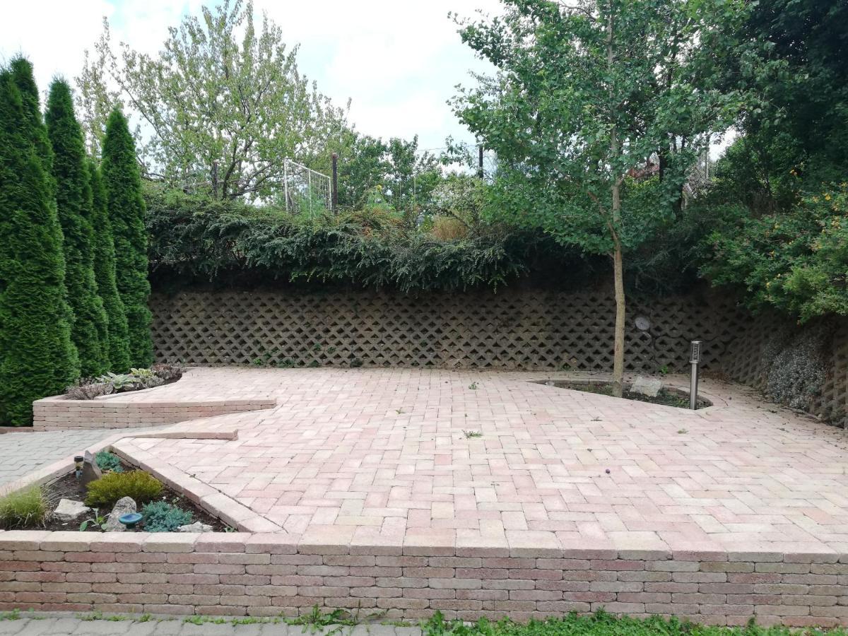Balaca Panzio Veszprem Bagian luar foto