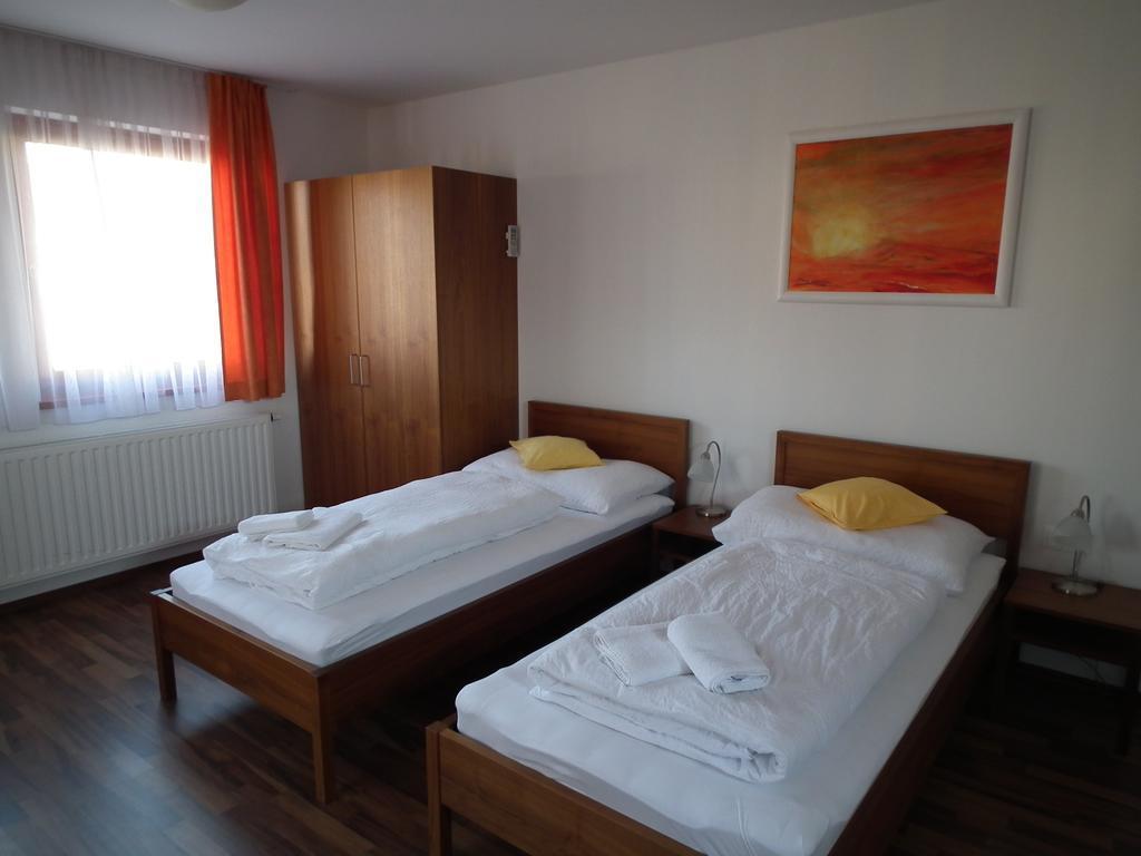 Balaca Panzio Veszprem Bagian luar foto