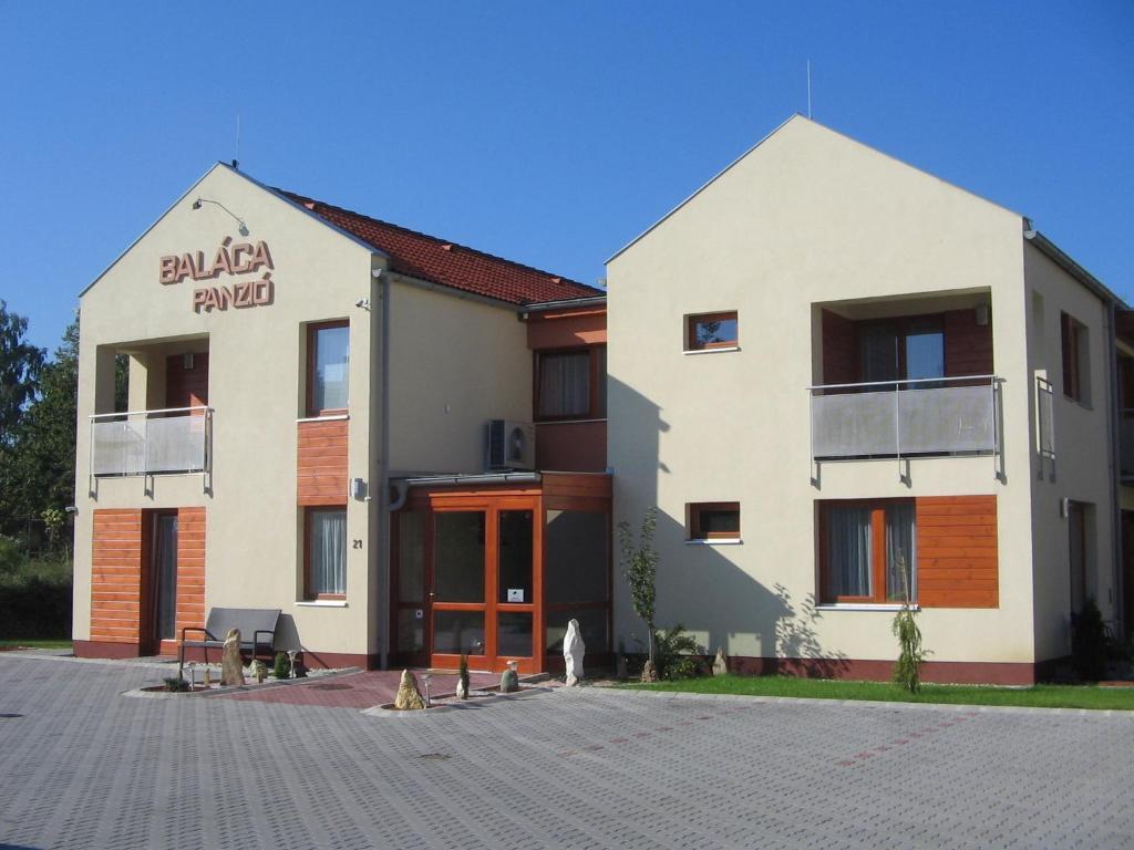 Balaca Panzio Hotel Veszprem Bagian luar foto