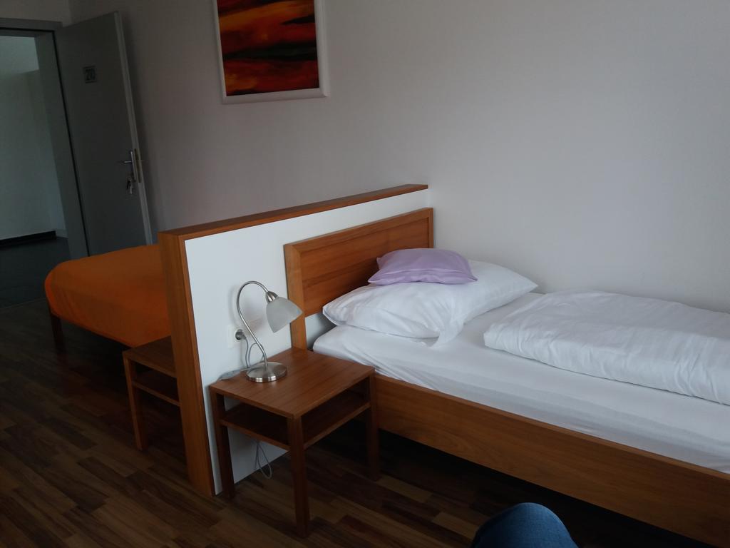 Balaca Panzio Hotel Veszprem Bagian luar foto