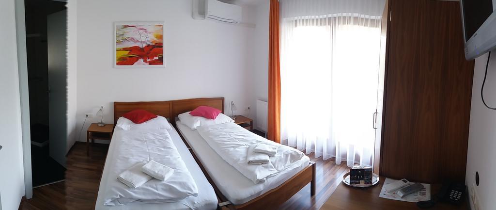 Balaca Panzio Veszprem Bagian luar foto