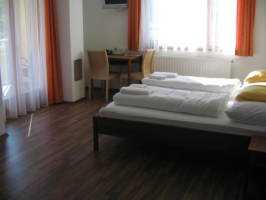 Balaca Panzio Veszprem Bagian luar foto